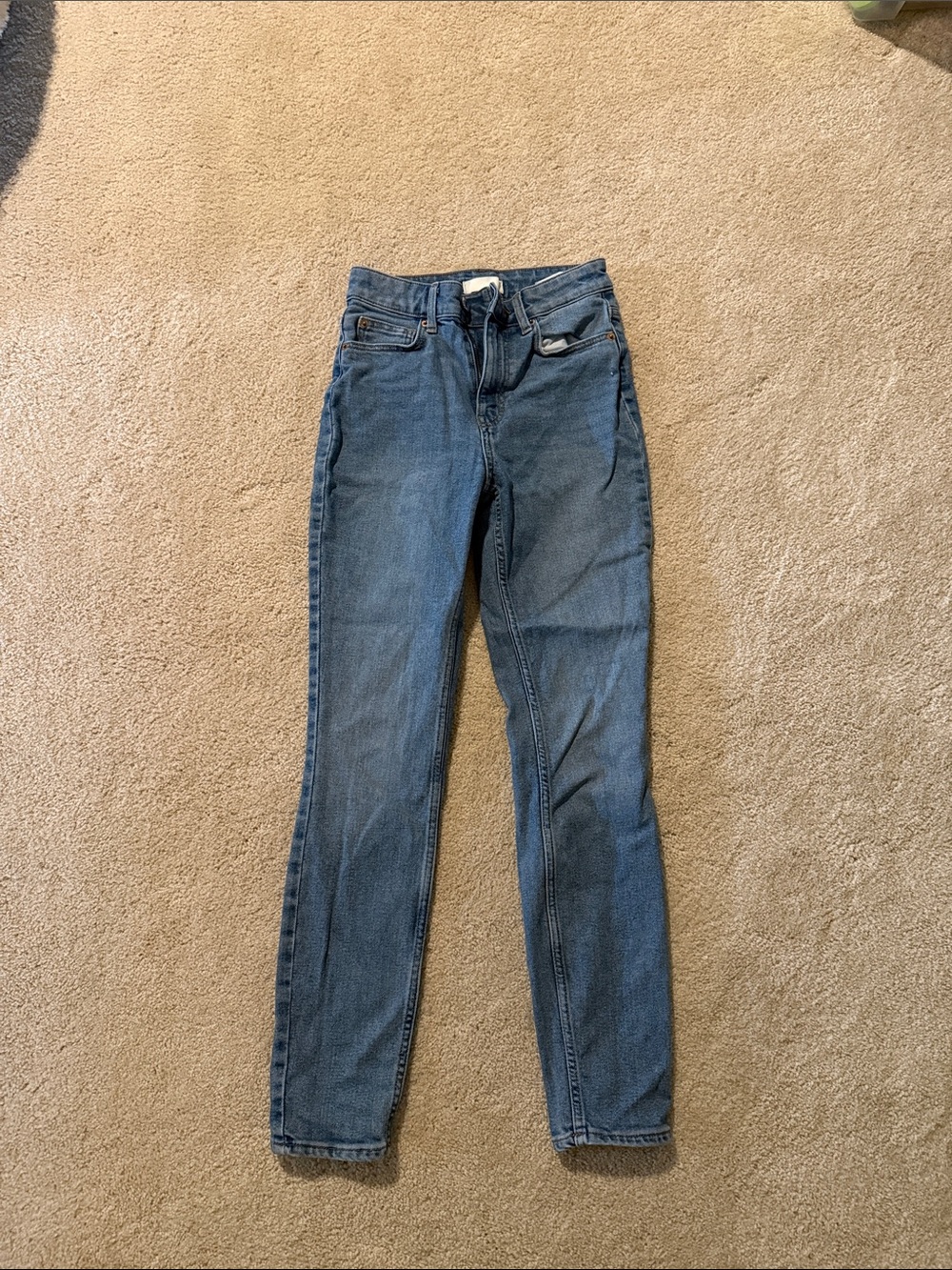 H&M Women’s Skinny Jeans in Medium Blue